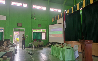 Sosialisasi Anti Narkoba dan Pergaulan Bebas oleh BNN Banyumas di SMA Negeri 1 Jatilawang